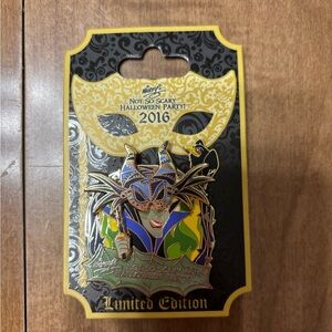 Disney Halloween Party 2016 Limited Edition Pin - Gold, Blue, Green